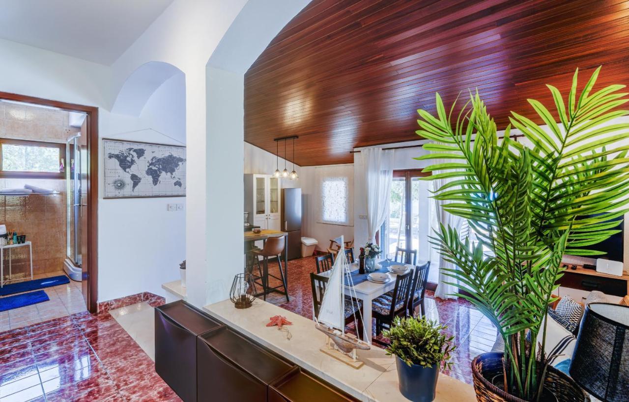 Holiday House Kim Кали Екстериор снимка